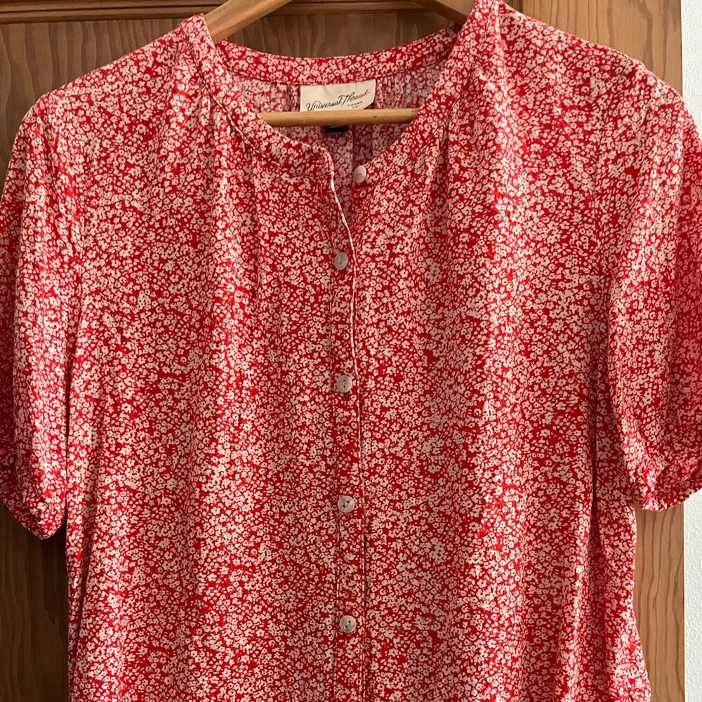 Universal Thread Red Floral Button-Front Blouse - Picture 2 of 4